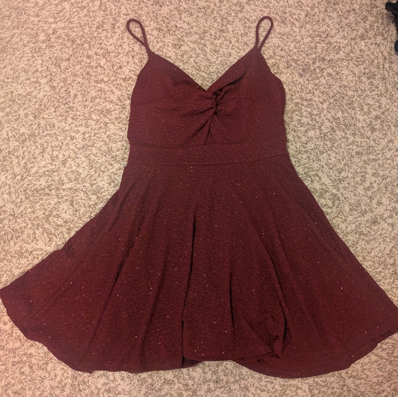 Windsor Burgundy Glitter Mini Dress with Spaghetti Straps And Key Hole Cutout - Picture 4 of 10